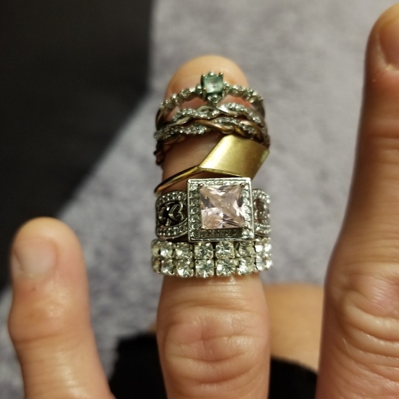 Jewelry Lot FIRM - Picture 6 of 8